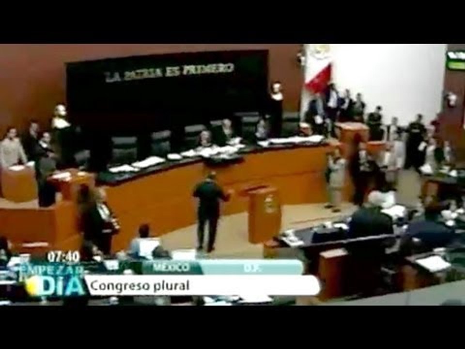 Definen escaños y curules en el Congreso