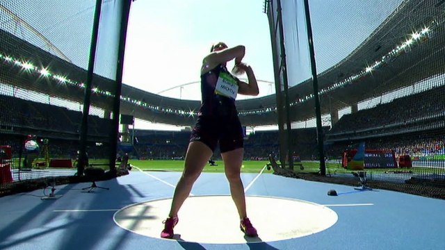 Apprenez les bons gestes du lancer du disque avec Mélina Robert-Michon