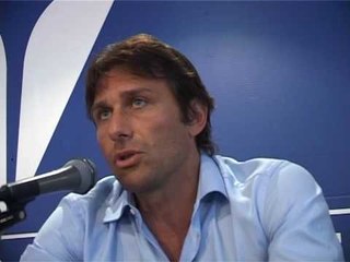02-06-09: CONTE RIMANE A BARI, LA CONFERENZA STAMPA