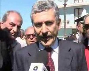 Massimo D'Alema nella BAT - Amica9 Informa