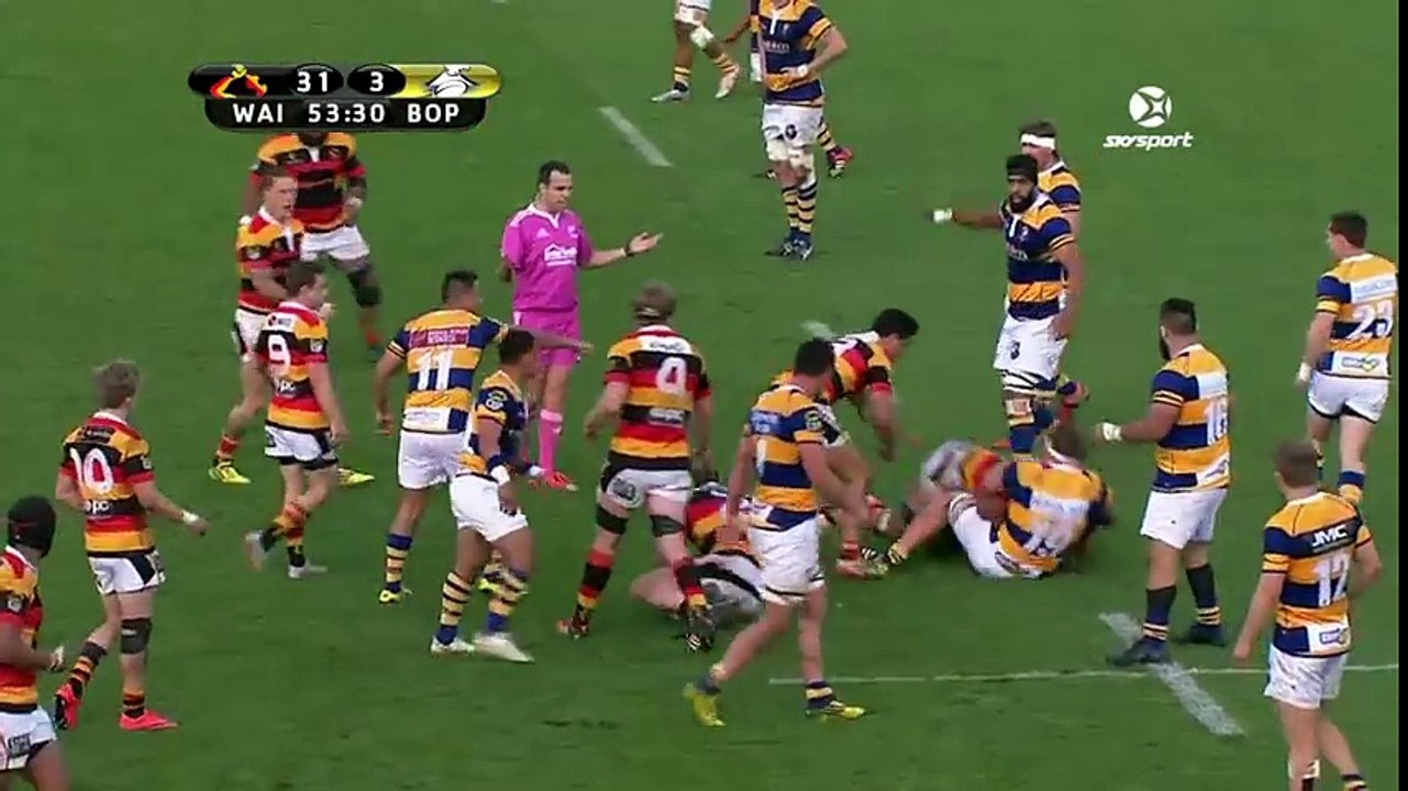 L'énorme charge de Loni Uhila en ITM Cup