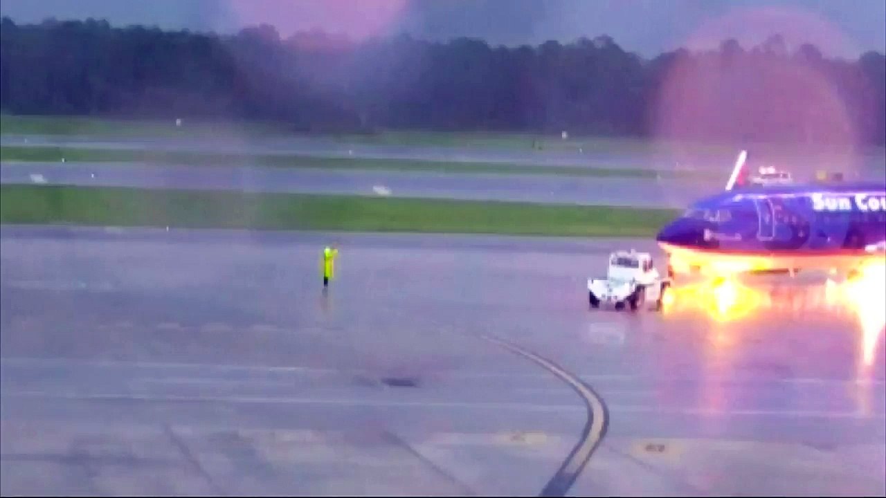 Airplane lightning strike