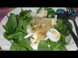 Download Video: Receta para preparar ensalada de espinacas con aderezo de queso de cabra tibio. Receta de ensaladas