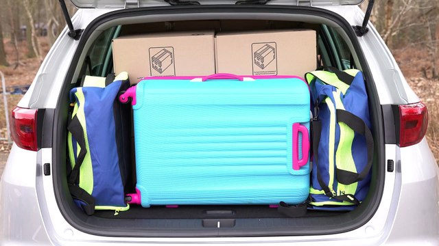 Review car - Nissan Qashqai vs Hyundai Tucson vs Kia Sportage SUV 2017 review Head2Head