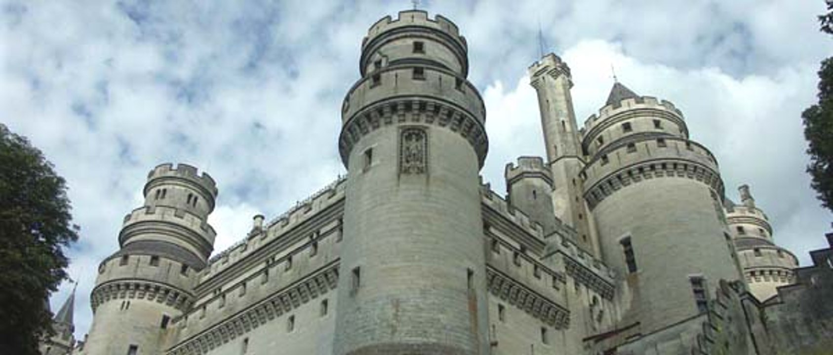 Les Bâtisseurs de Châteaux : Maîtres d'Oeuvre et Artisans - HD ST (2016)