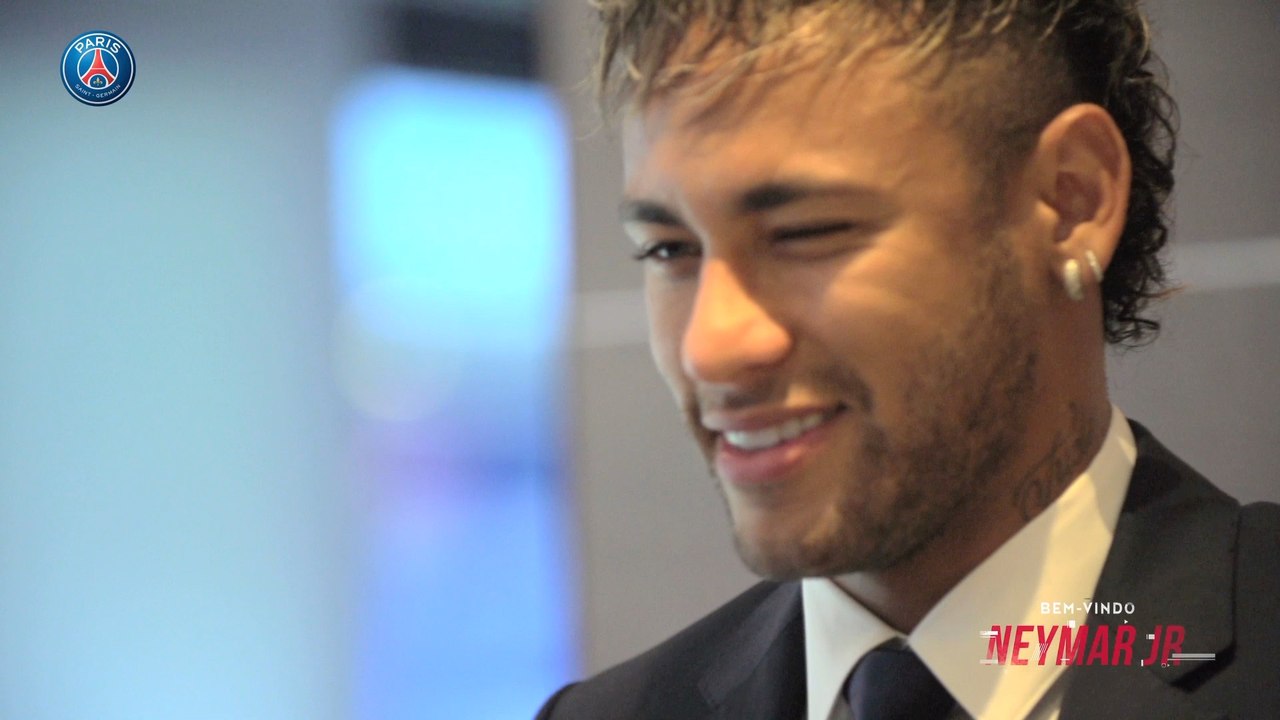 Les premiers pas de Neymar Jr à Paris