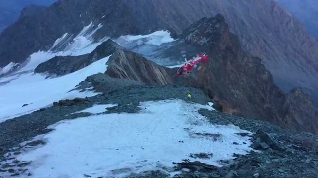 Autriche : un hélicoptère se crashe en pleine montagne