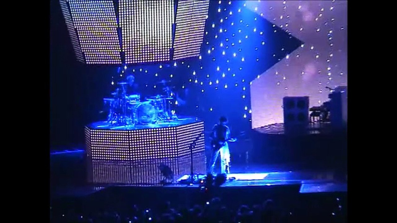 Muse - Invincible, Nantes Zenith, 12/17/2006