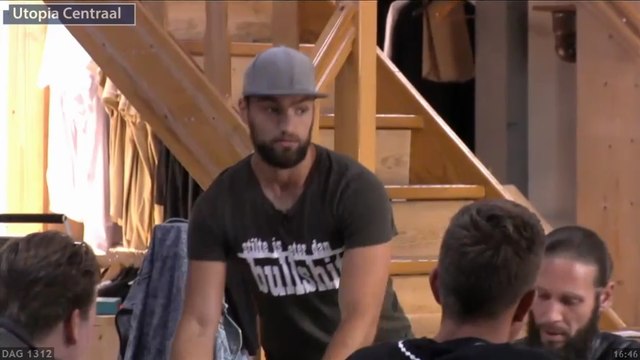 Cemal loopt boos weg tijdens centraal - 4 augustus 2017