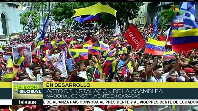 Sacerdote Numa Molina bendice al pueblo venezolano que defiende la paz