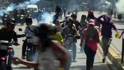 Marcha contra Constituyente choca con policía en Caracas
