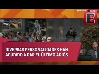 Conmovedor homenaje a Juan Gabriel en Bellas Artes