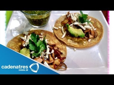 Receta de Tacos de Setas con Salsa Verde Asada/ Receta de Tacos de Setas