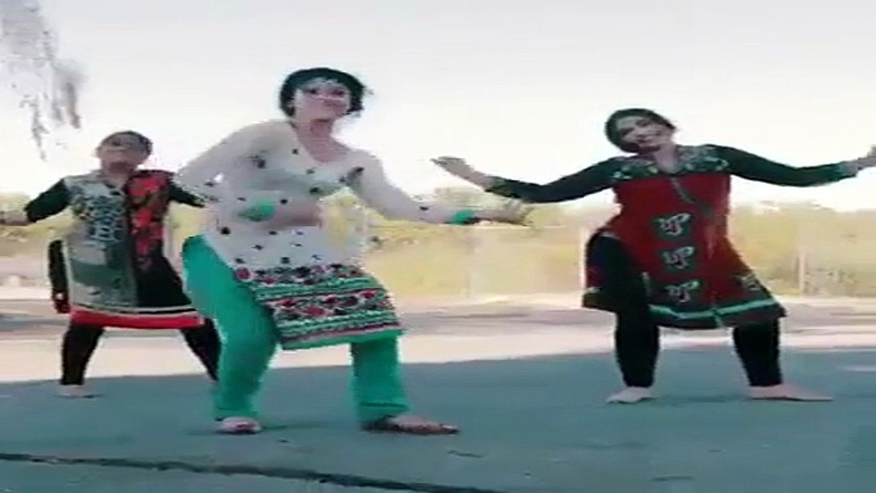 Artists Celebrating After Panama Result