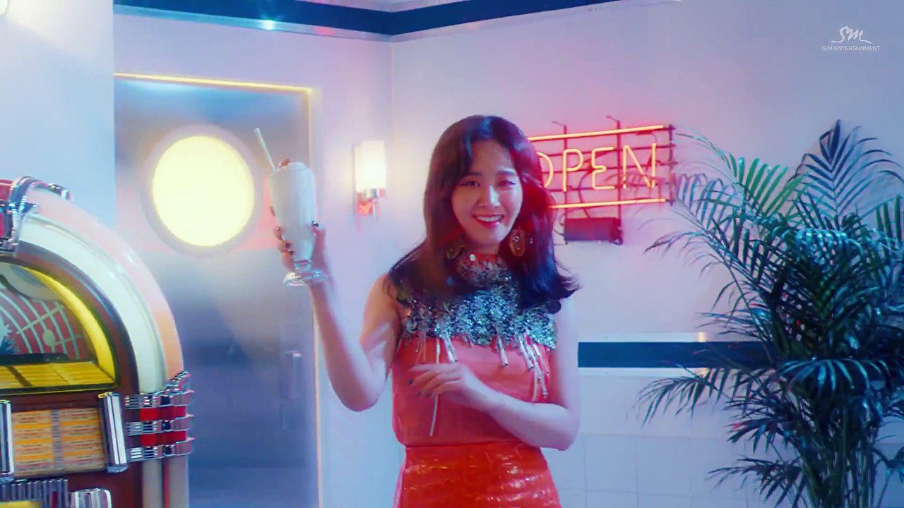 Girls' Generation(소녀시대) Holiday(홀리데이)