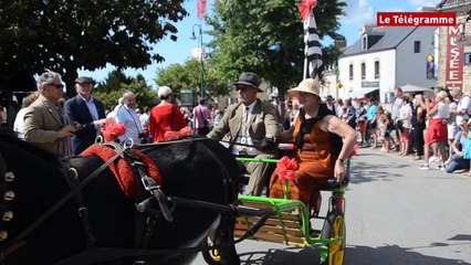 Baden (56). La fête des battages bât son plein