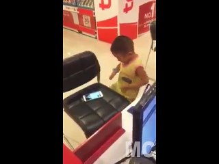 Funny Dancing Boy , Pratice from Phone