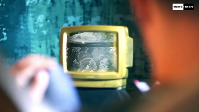 Elena Gheorghe - Your Captain Tonight