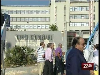 TG 10.08.09 L'Idv difende la pm e attacca Vendola