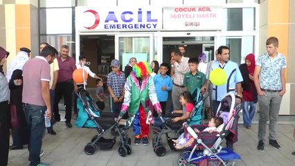 Çocuklar İçin Hastaneyi Oyun Parkına Çevirdiler