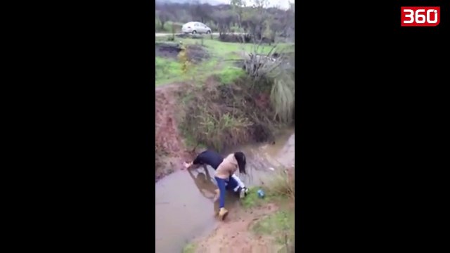 Deshi të tregohet i sjellshëm me të dashurën, tani e gjithë bota po qesh falë tij (360video)