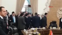 Ekonomi Bakanı Zeybekçi İran'da Üçlü Toplantı Gerçekleştirdi