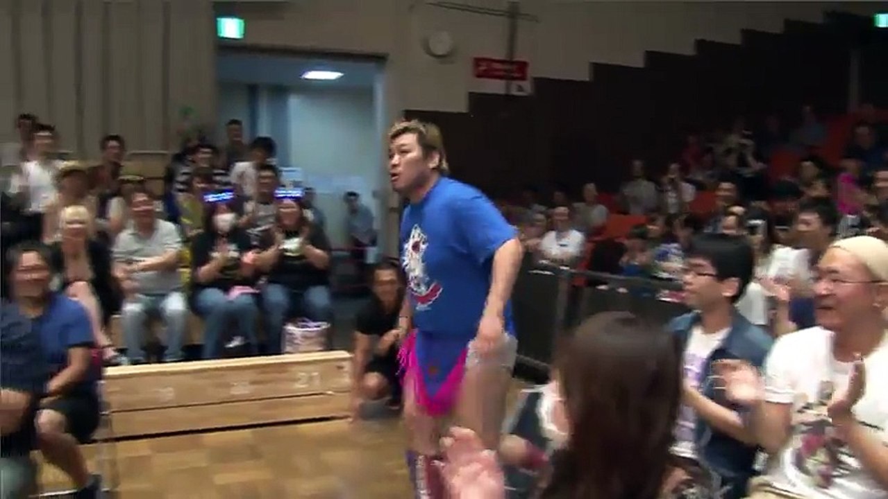 Antonio Honda, Danshoku Dino & Ken Ohka vs. T2Hide (Hirata Collection AT, Sanshiro Takagi & Toru Owashi) - DDT Uchikomi! Presents Road To Ryogoku (2017)