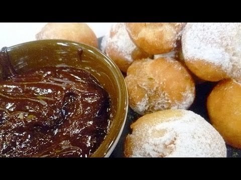 Receta de bolitas zeppole con salsa de chocolate. Bolitas zeppole / Salsa de chocolate