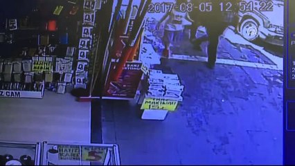 Adana'da Adliye Önünde Aracını Yaktı (2)