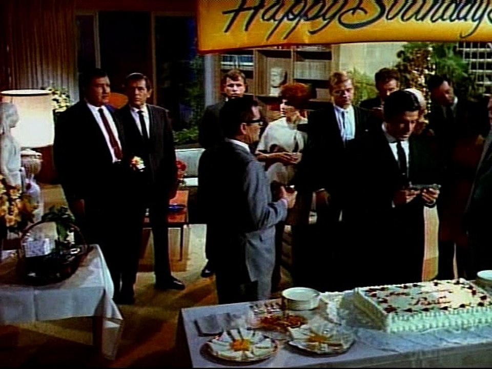 The Green Hornet - 1x24 - Hornet Save Thyself (03-Mar-1967)