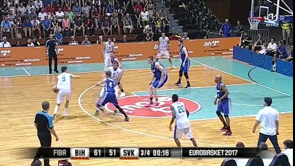 Lazić pogađa trojku, Skenderija na nogama [BiH-Slovačka] (5.8.2017)d