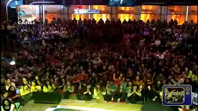 Sarp Apak Potpori Beyaz Show)