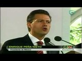 Peña Nieto encabeza la celebración del Día del Maestro