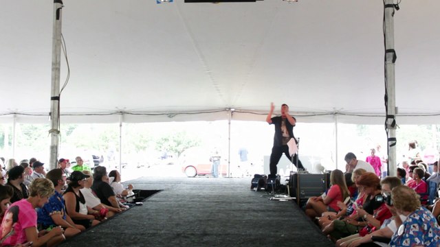 Scott Michael sings 'Medley' Elvis Week 2014 video