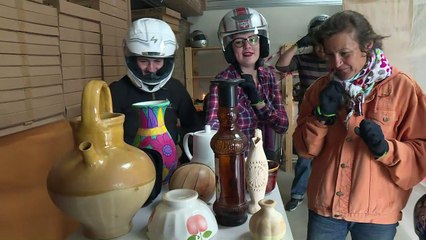 تحطيم أطباق وتكسير برادات لتخفيف التوتر اليومي