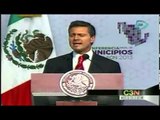 Peña Nieto toma protesta a los nuevos alcaldes y anuncia líneas de acción en el Plan de Desarrollo