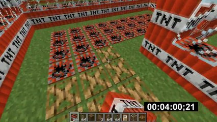 MAISON MINECRAFT EN TNT VS MAISON EN EPONGE !