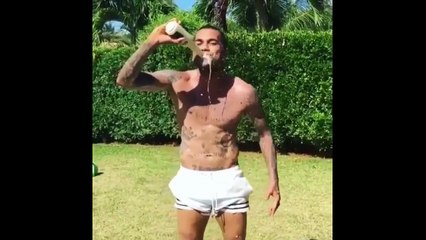 OMG! _ NEYMAR PLAYS FOOTBALL WITH JUSTIN BIEBER! - Vines #2 _ Funny Moments,Fail