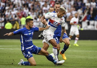 الدوري الفرنسي: أولمبيك ليون 4 ستراسبورغ 0