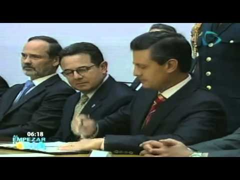 Enrique Peña Nieto promulga reforma educativa