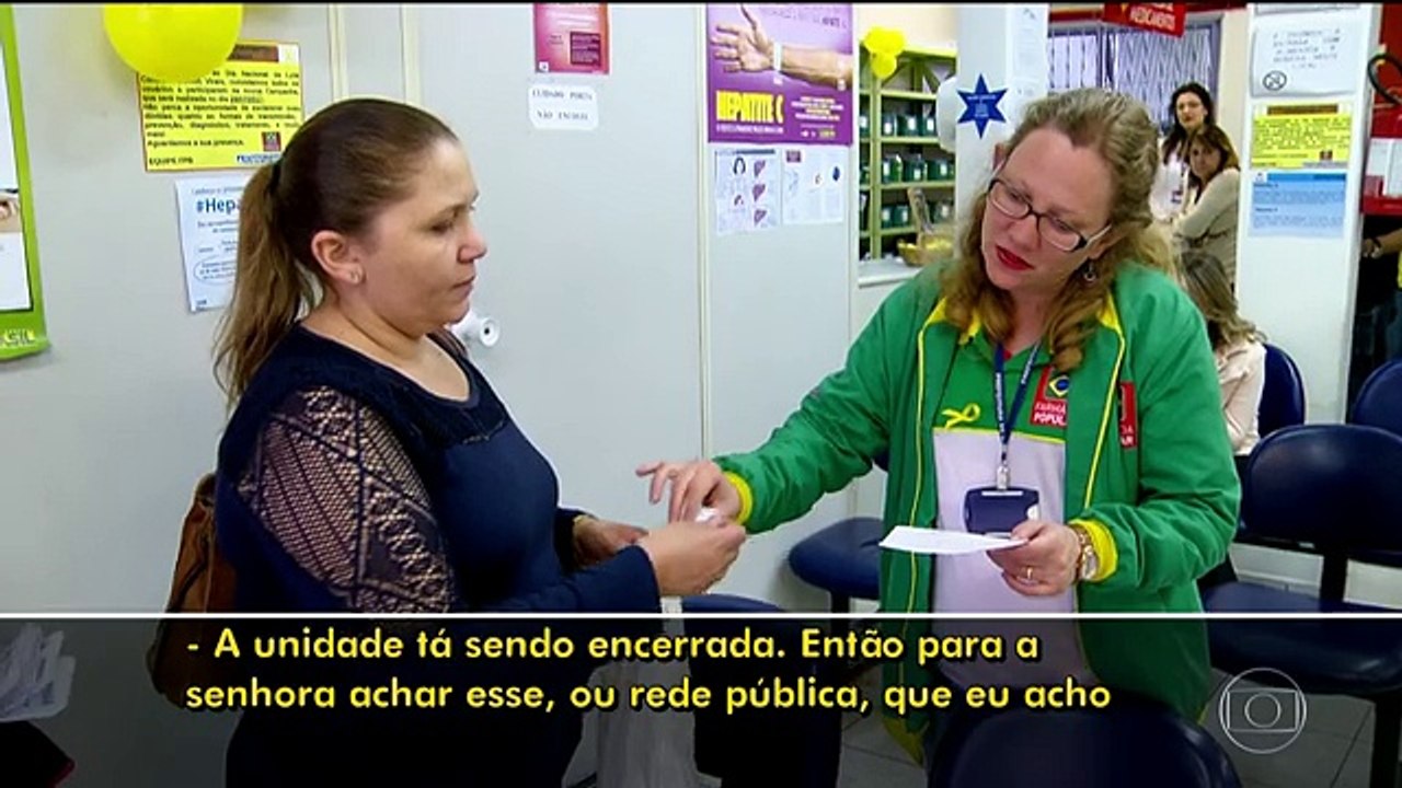 Farmácias populares fecham e clientes temem ficar sem remédios