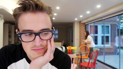 Who's Your Favourite Child? Quick Fire Questions with Tom | DEAR CARRIE