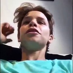 Brooklyn Beckham sings DESPACITO ( Romeos Live)