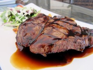 Receta de filete en salsa de chocolate y vino / steak in chocolate sauce
