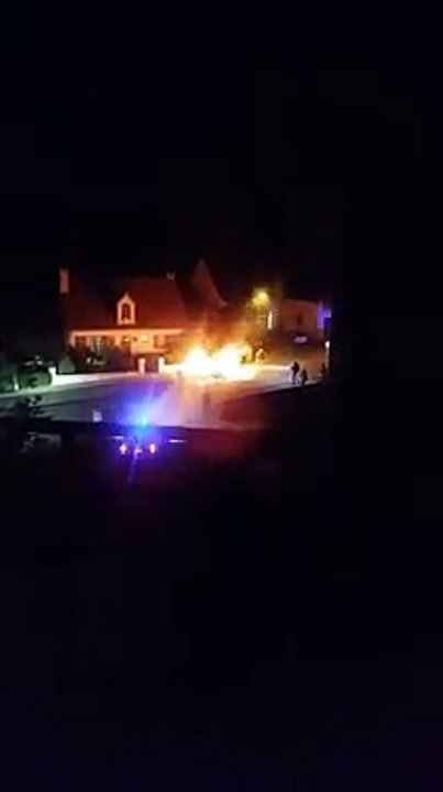 Incendie voiture Courcelles