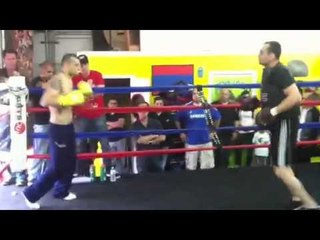 Boxing star Vanes Martirosyan mit work