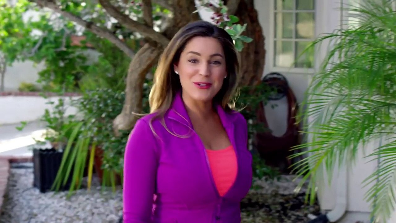 Skechers Air Cooled Memory Foam Commercial with Kelly Brook