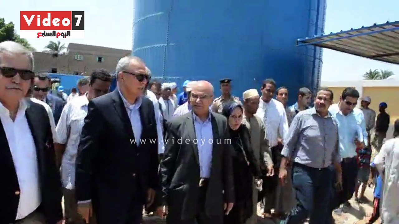 محافظ قنا ورئيس القابضة للمياه يفتتحان 3 محطات...