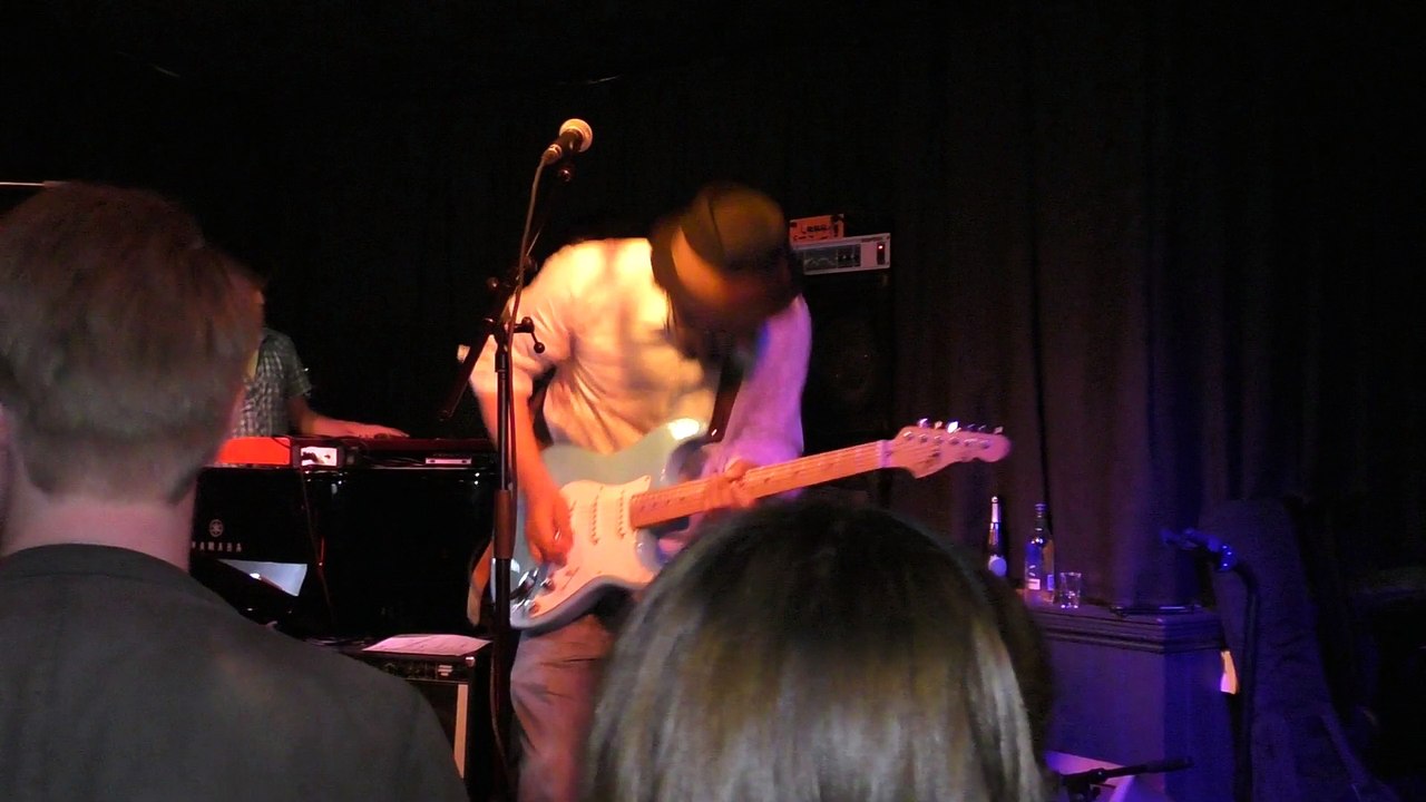 Aki Remally - Voodoo Child (Slight Return) live August 2017