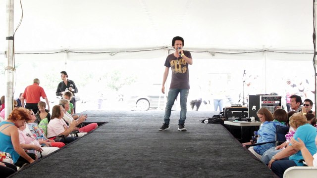 Sean Spiteri sings 'Way Down' Elvis Week 2014 video